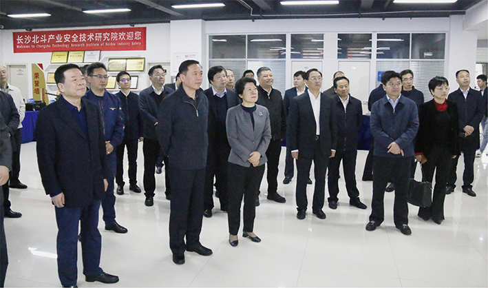 湖南省委常委、省政府領導 16：9.png